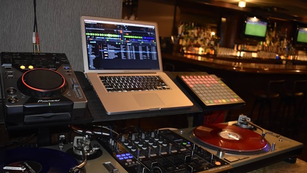Sports-Music-Bar-Underground